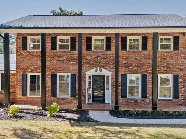 Photo of 404 Mockingbird Lane