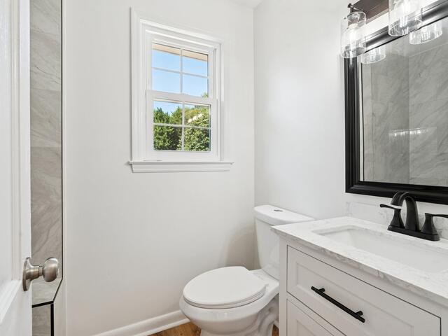 Photo of 404 Mockingbird Lane