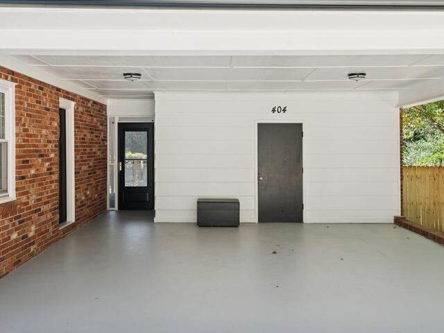 Photo of 404 Mockingbird Lane