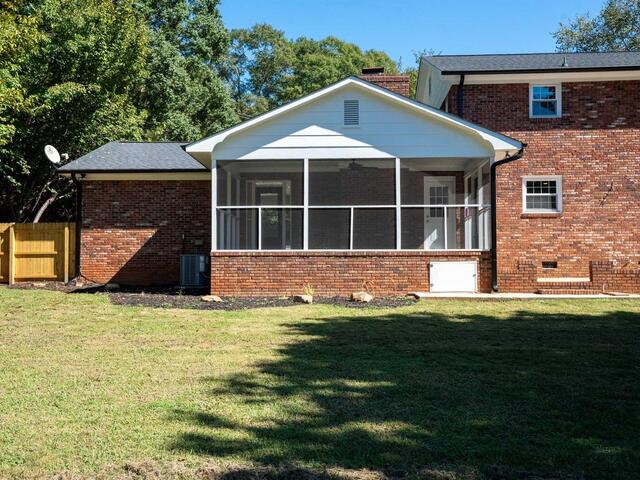 Photo of 404 Mockingbird Lane