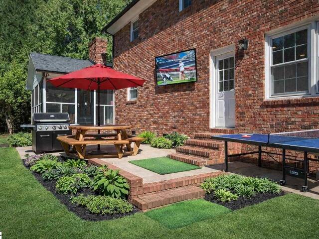 Photo of 404 Mockingbird Lane