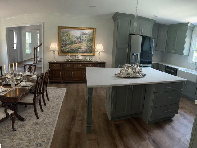 Photo of 404 Mockingbird Lane