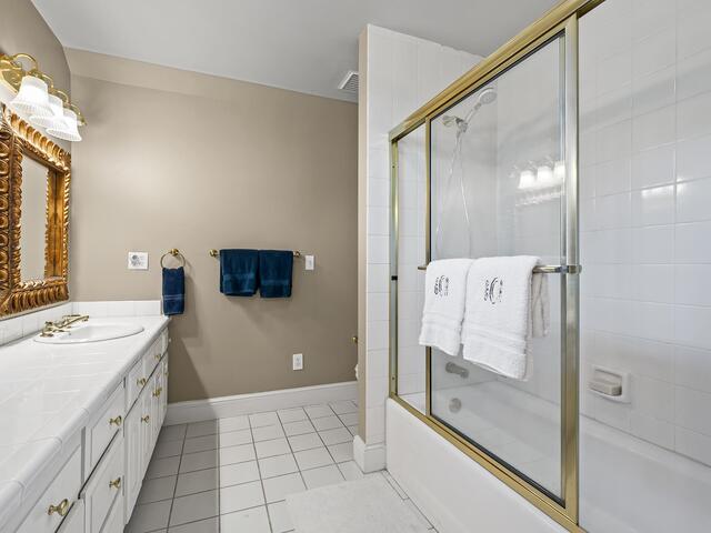 Photo of 25 Club Forest Lane