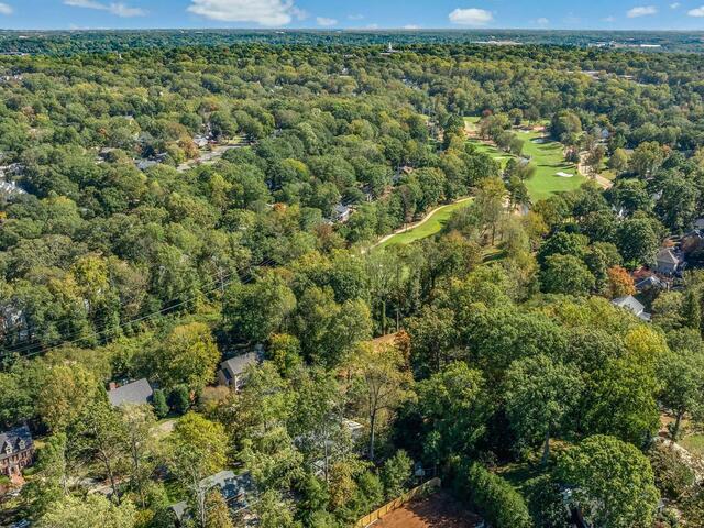 Photo of 25 Club Forest Lane