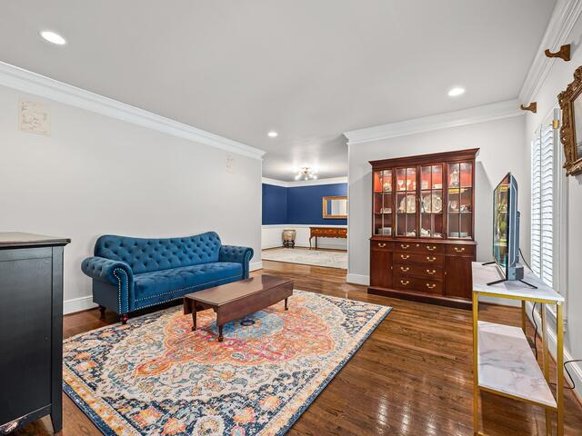 Photo of 25 Club Forest Lane