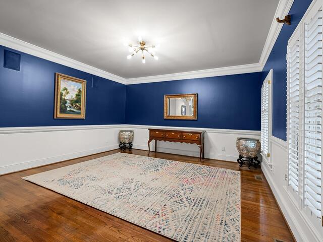 Photo of 25 Club Forest Lane