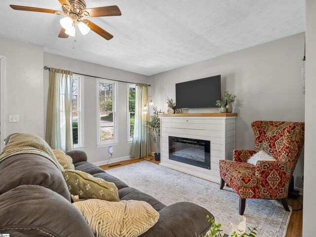 Photo of 313 Tubbs Mountain Road