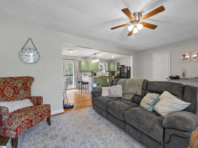 Photo of 313 Tubbs Mountain Road
