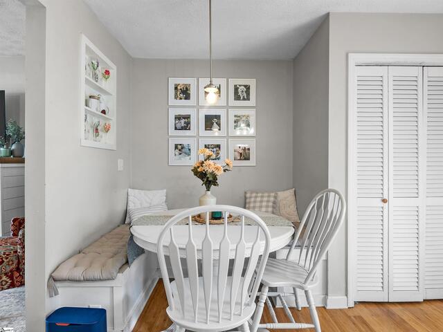 Photo of 313 Tubbs Mountain Road