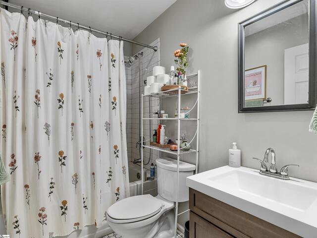 Photo of 313 Tubbs Mountain Road