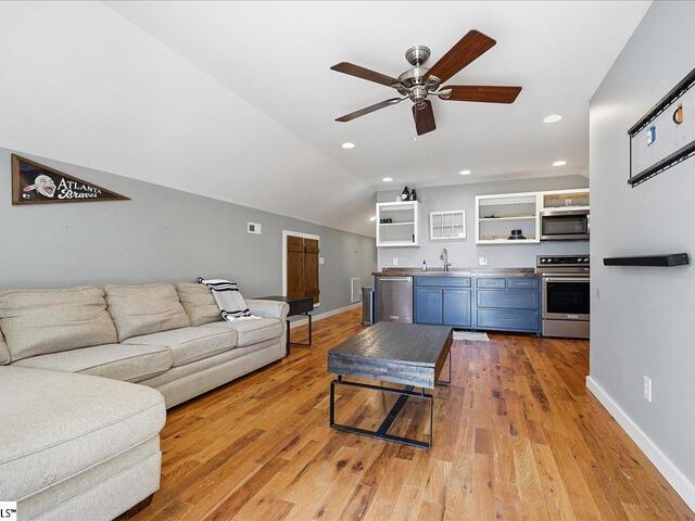 Photo of 724 Red Hill Road