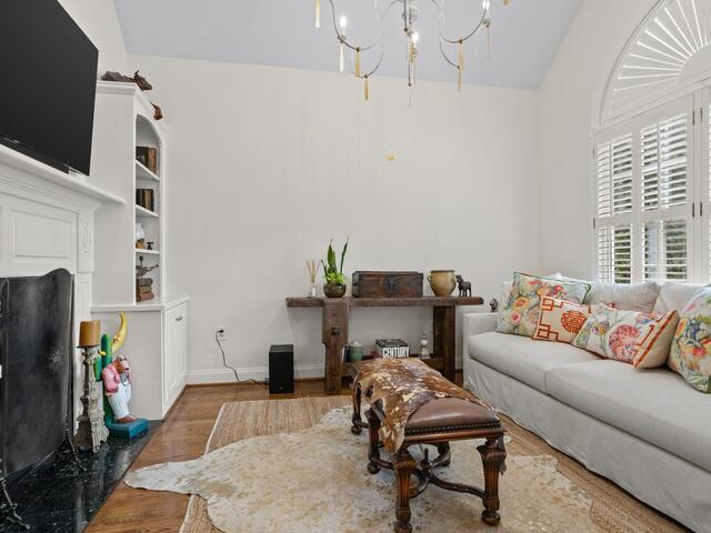 Photo of 15 Crabapple Court