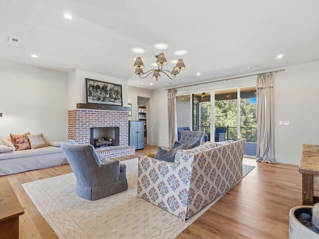 Photo of 1331 Tubbs Mountain Road