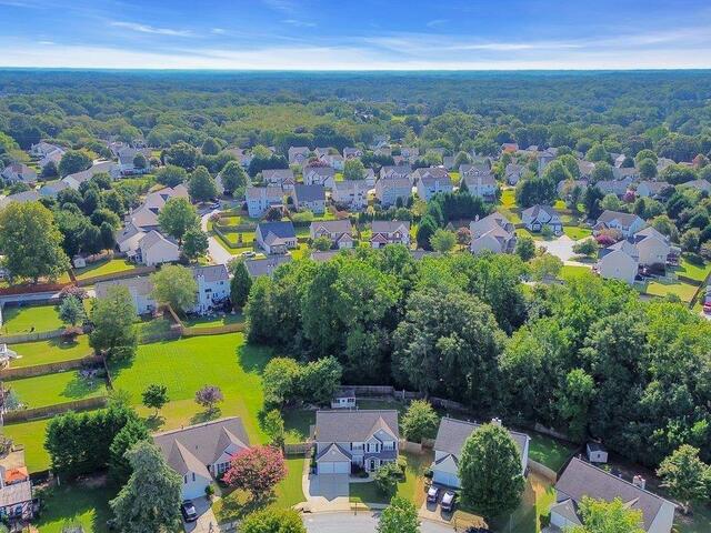 Photo of 105 Saddlebrook Lane