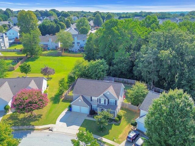 Photo of 105 Saddlebrook Lane