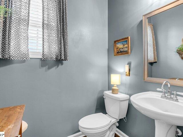 Photo of 105 Saddlebrook Lane