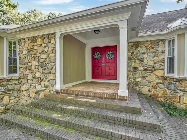 Photo of 102 Graystone Road