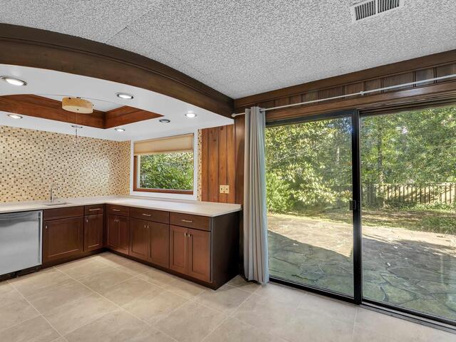 Photo of 102 Graystone Road