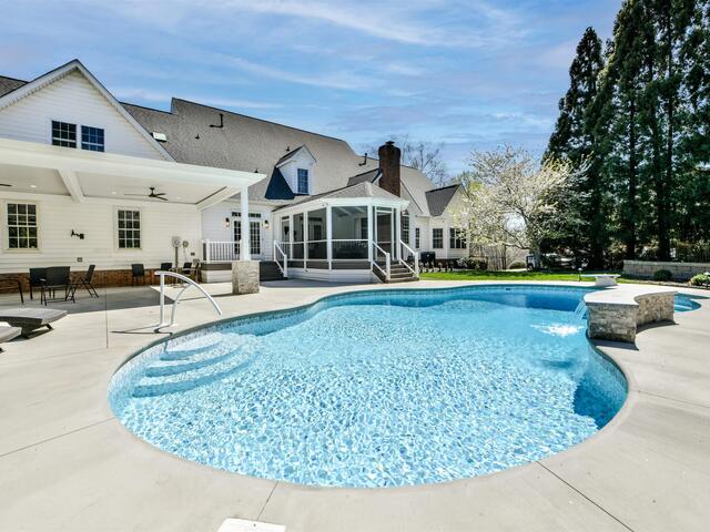 Photo of 518 Spaulding Lake Drive
