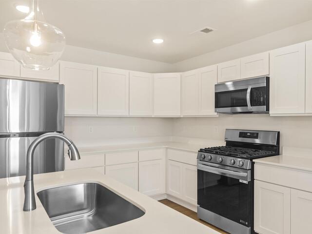 Photo of 106 McLauren Place