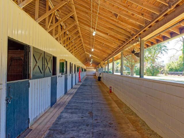 Photo of 1240,1241,1242 SE Audubon Drive