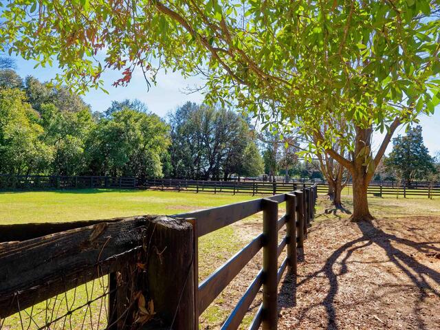 Photo of 1240,1241,1242 SE Audubon Drive