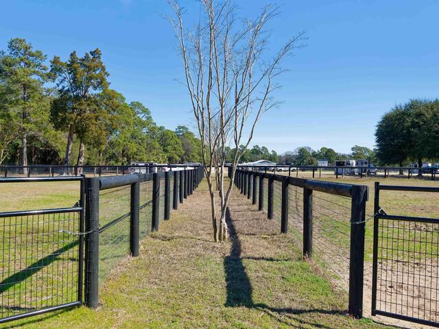 Photo of 1240,1241,1242 SE Audubon Drive