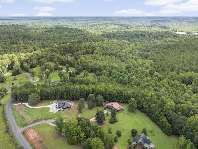 Photo of 716 Settlement Road