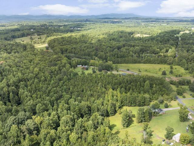 Photo of 716 Settlement Road