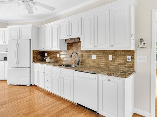 Photo of 125 Lake Robinson Pointe