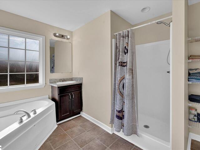 Photo of 579 Davis Road