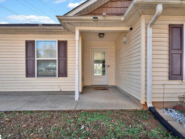 Photo of 579 Davis Road