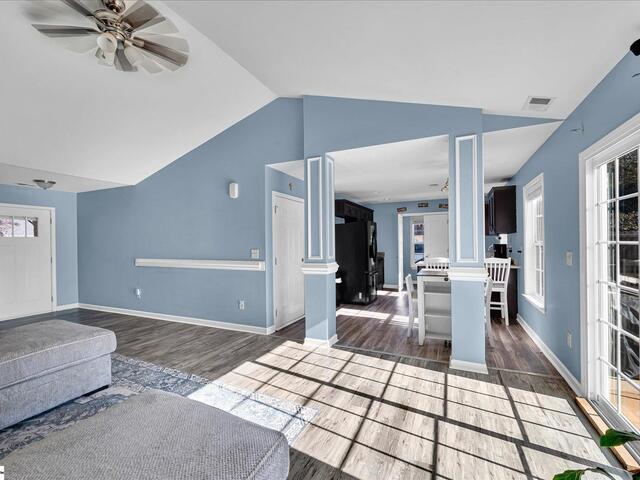 Photo of 579 Davis Road