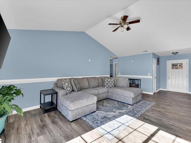 Photo of 579 Davis Road