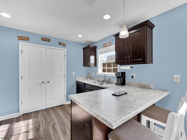 Photo of 579 Davis Road