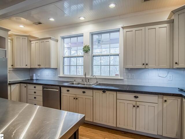 Photo of 1482 Price House Road