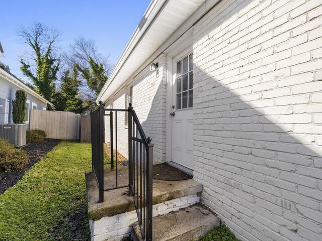 Photo of 907 Hampton Avenue