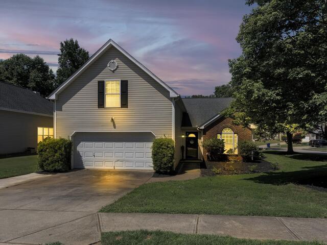 Photo of 229 Stapleford Park Drive