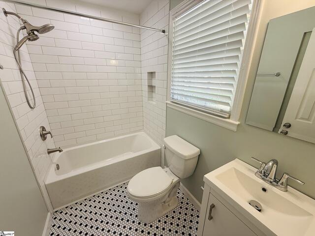 Photo of 308 Farmington Road