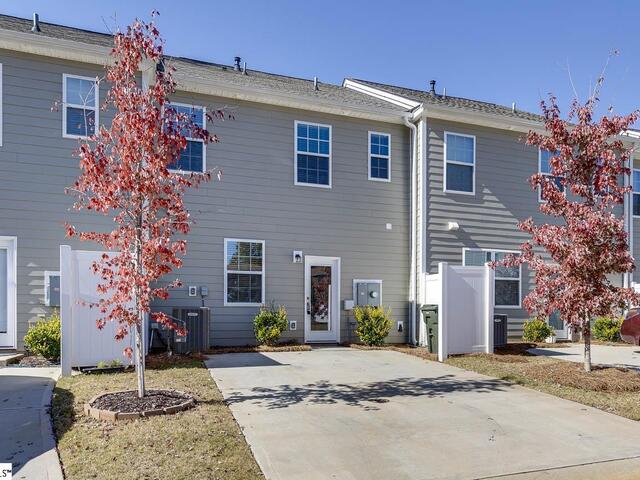 Photo of 408 Couchell Place