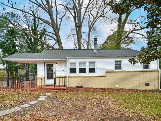 Photo of 921 Barnwell Road