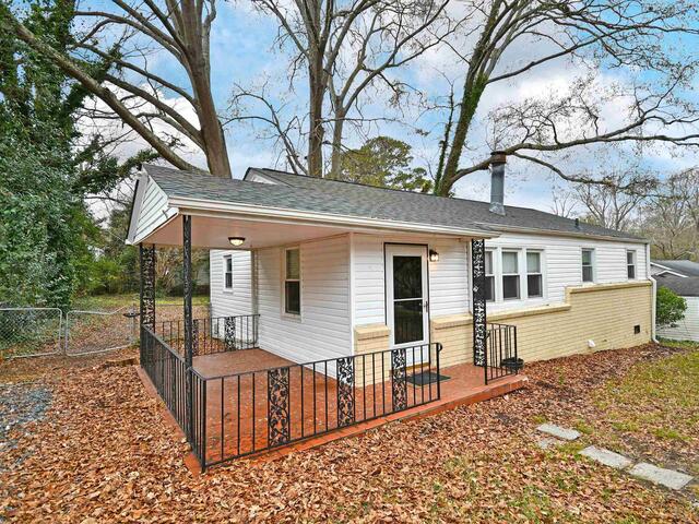 Photo of 921 Barnwell Road