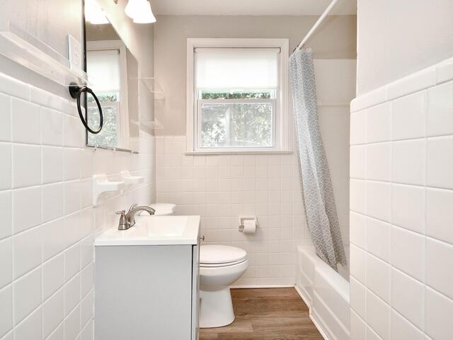 Photo of 921 Barnwell Road