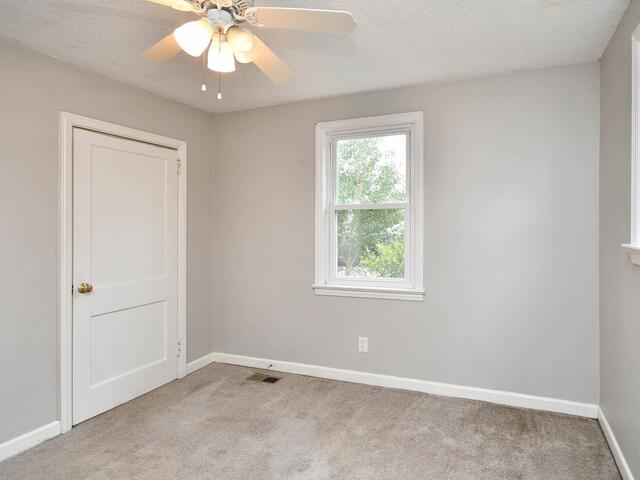 Photo of 921 Barnwell Road