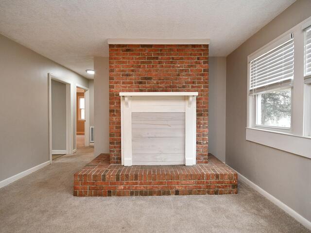 Photo of 921 Barnwell Road