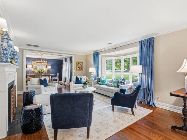 Photo of 127 Lake Forest Drive