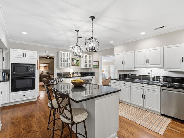 Photo of 127 Lake Forest Drive