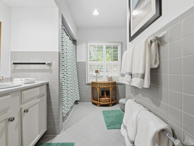 Photo of 127 Lake Forest Drive