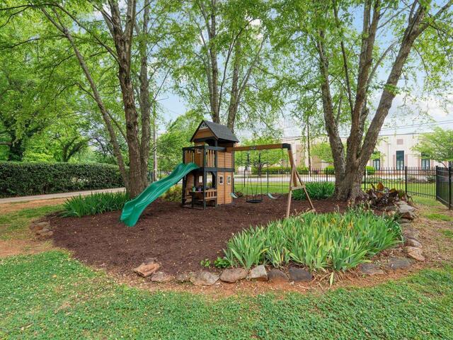 Photo of 127 Lake Forest Drive