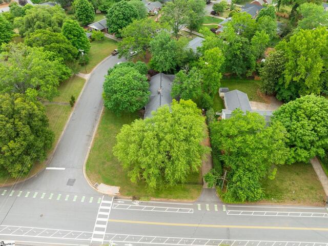 Photo of 127 Lake Forest Drive